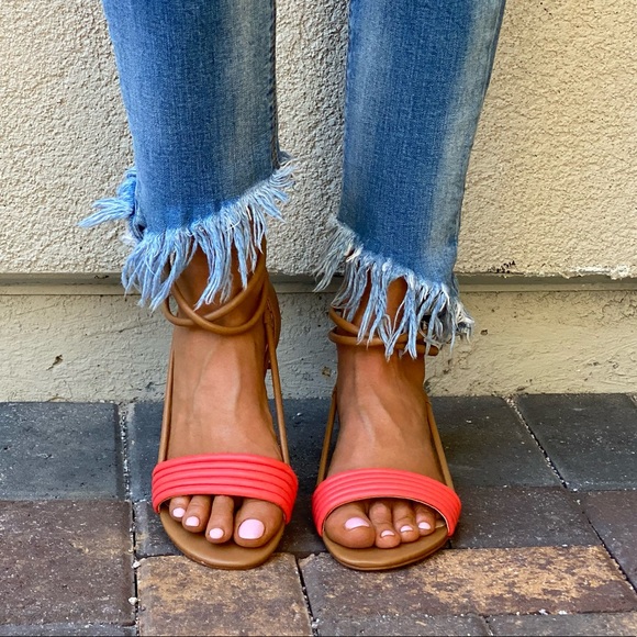 Colorblock Minimalist Huarache Ankle Strap Sandals - Picture 4 of 10